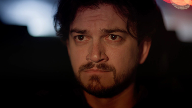 кадр из фильма To Run A Yellow Light