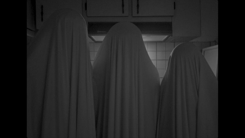 кадр из фильма Aquí hay FANTASMAS