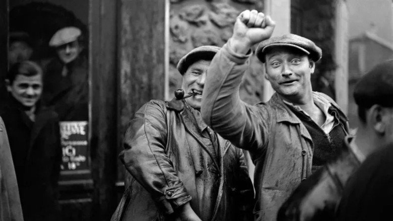 кадр из фильма 1936, le Front Populaire, entre joie et colères