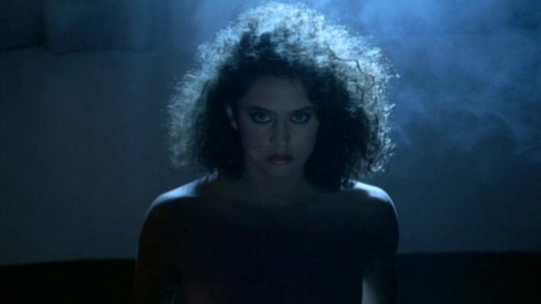 кадр из фильма Леди-терминатор