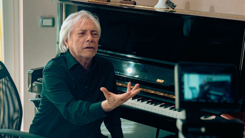 кадр из фильма Il Re di Napoli - Storia e leggenda di Mario Merola