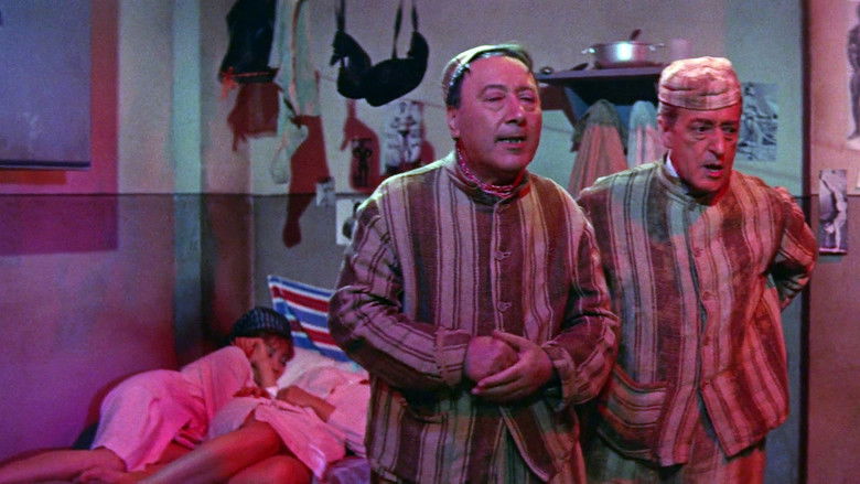 кадр из фильма Totò sexy