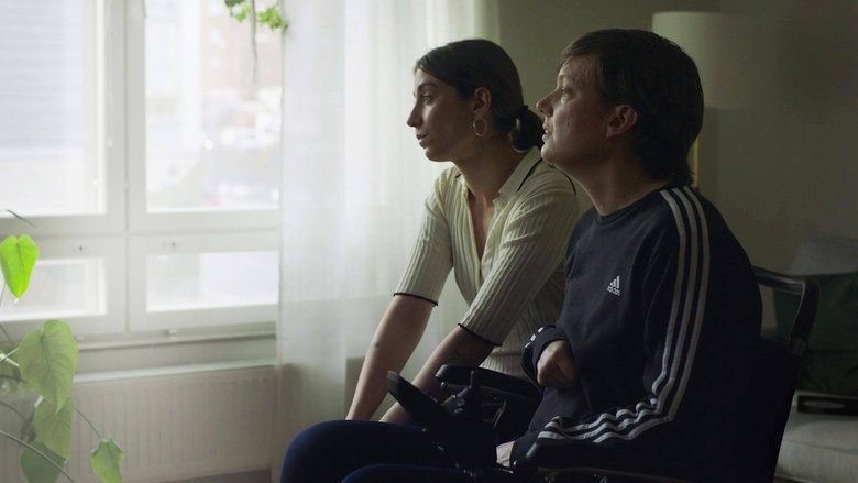 кадр из фильма Alive