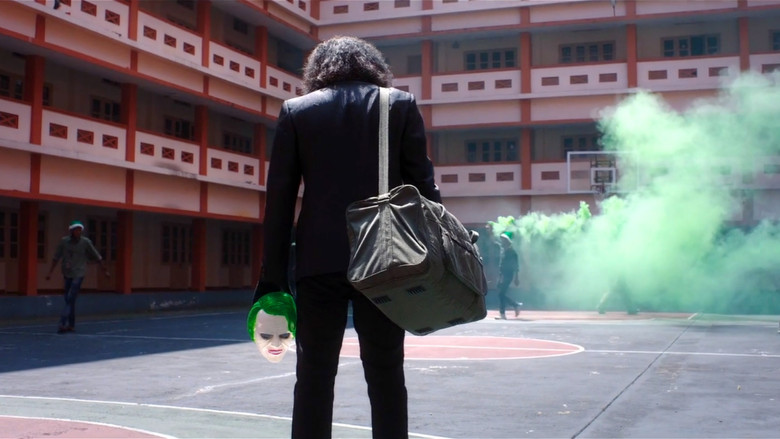 кадр из фильма പടക്കളം