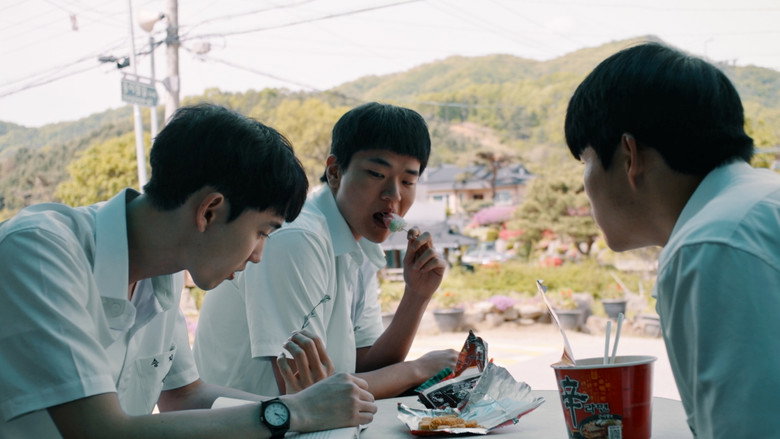 кадр из фильма 하굣길