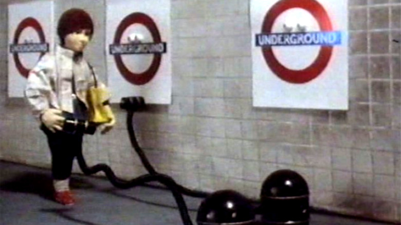 кадр из фильма Gladis in the Underground