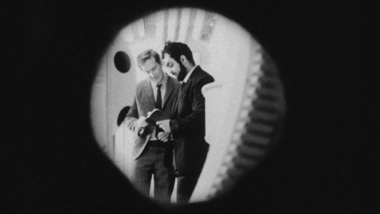 кадр из фильма Операция «Лавина»