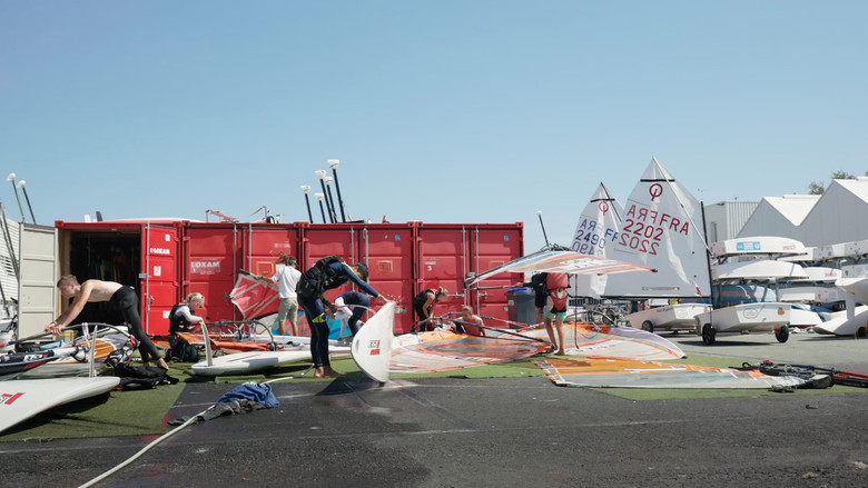 кадр из фильма Un Vent d'Espoirs