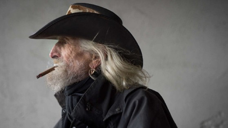 кадр из фильма На улице