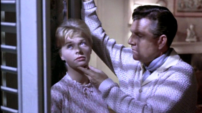 кадр из фильма The Greengage Summer