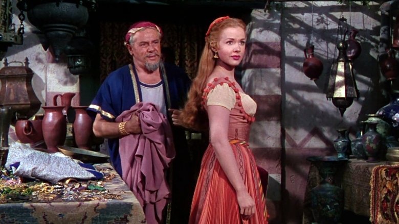 кадр из фильма Золотой клинок