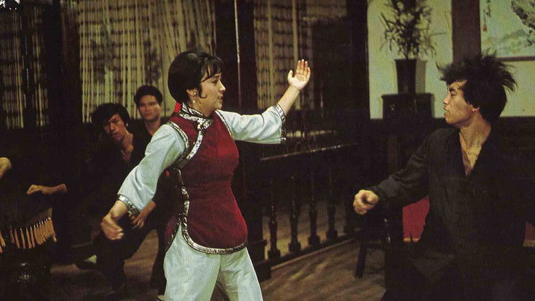 кадр из фильма Героиня