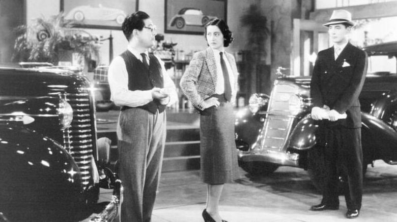 кадр из фильма 東京の女性