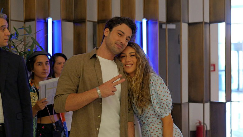 кадр из фильма Her Şeyin Başı Merkür