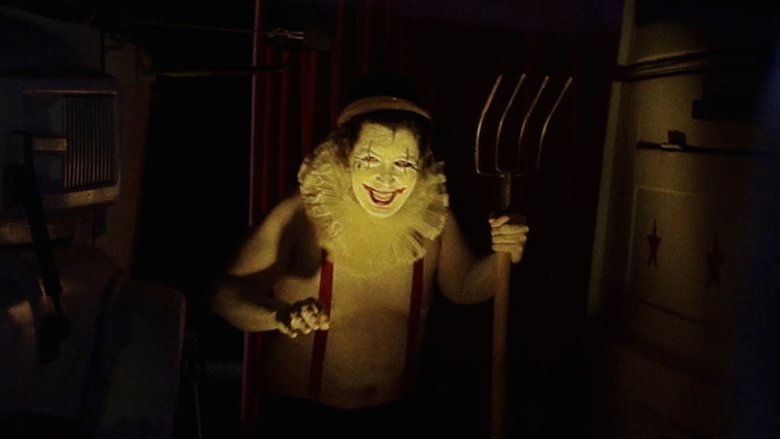 кадр из фильма Mãe dos Monstros