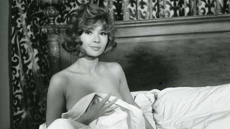 кадр из фильма Неприличная женщина