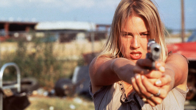 кадр из фильма Любовь и 45 калибр