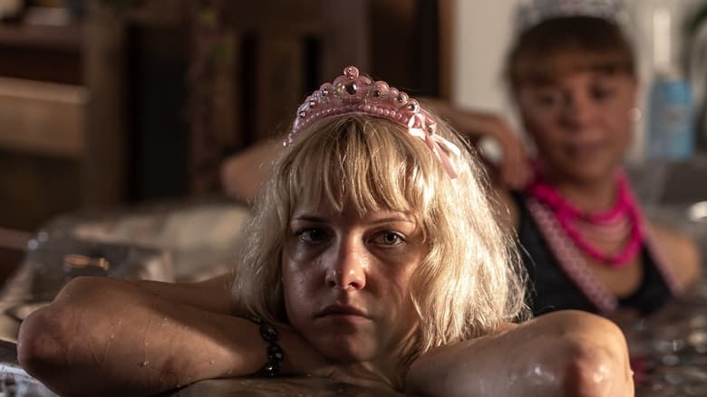 кадр из фильма Темный рай