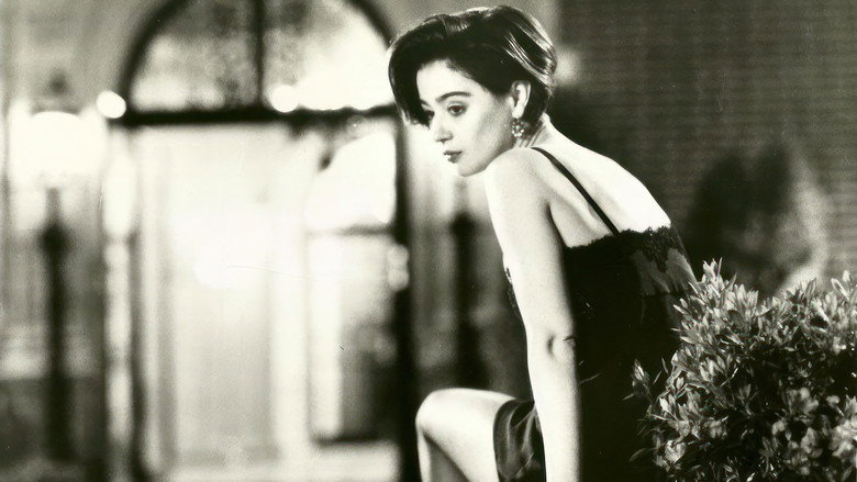 кадр из фильма С почестями