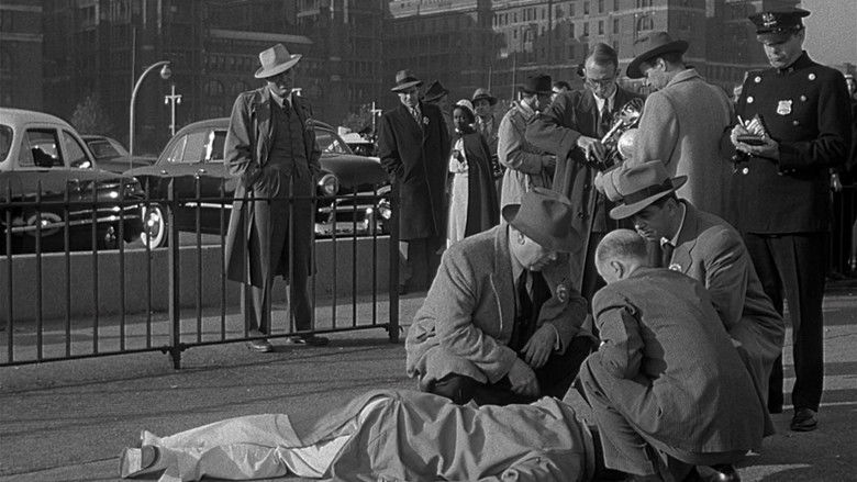 кадр из фильма The Sleeping City