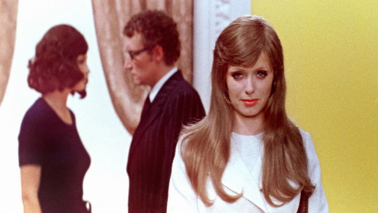 кадр из фильма Приморский климат