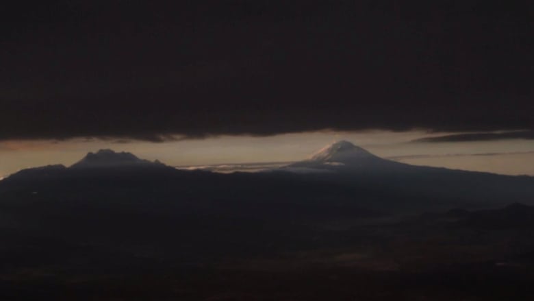 кадр из фильма Somos