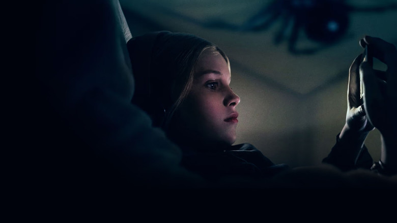 кадр из фильма Черная вдова. Укус смерти