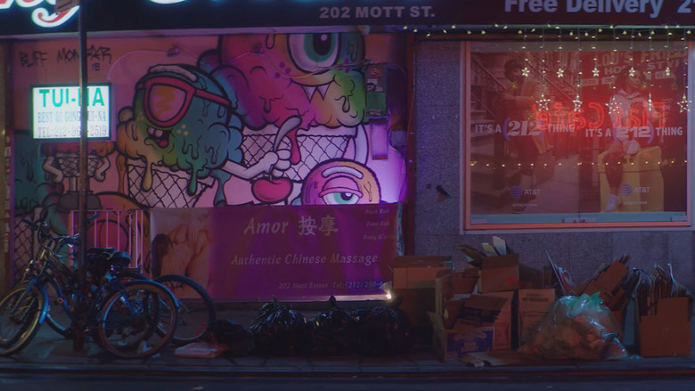 кадр из фильма Happy Ending