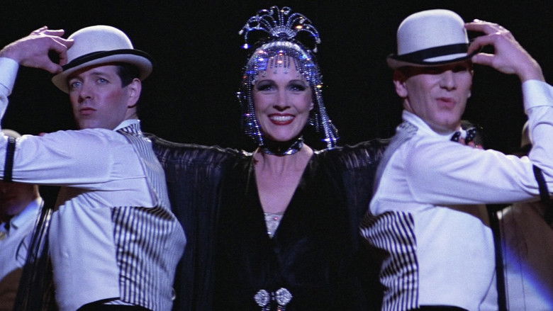 кадр из фильма Виктор/Виктория