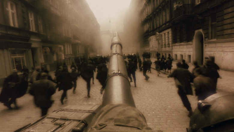 кадр из фильма Авалон