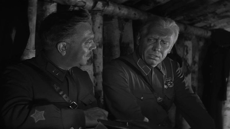 кадр из фильма Живые и мертвые