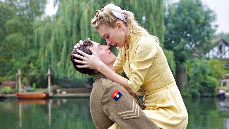 кадр из фильма Королева и страна