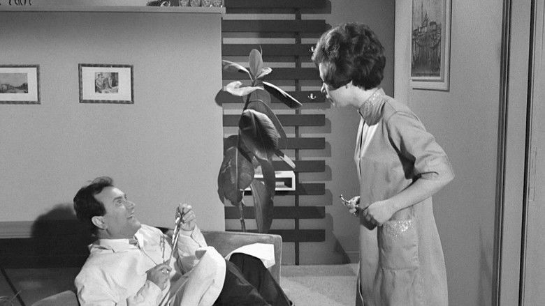 кадр из фильма Η Γυναίκα Μου Τρελλάθηκε