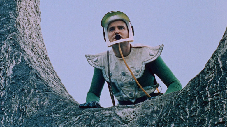 кадр из фильма Голышом на Луне