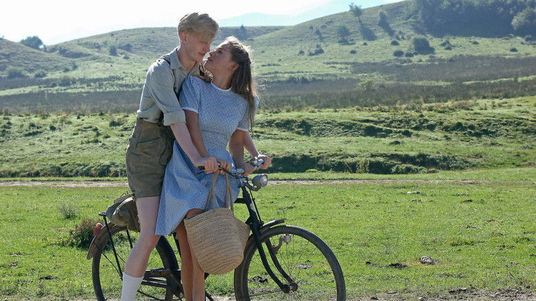 кадр из фильма Der geköpfte Hahn