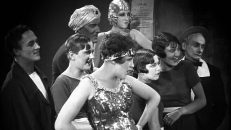 кадр из фильма Два-Бульди-два