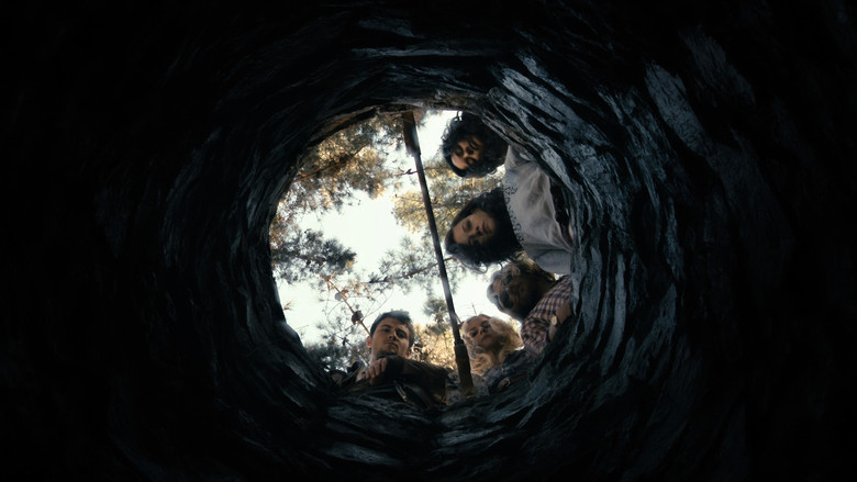 кадр из фильма Зловещие мертвецы: Черная книга