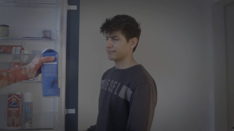 кадр из фильма The House Guest