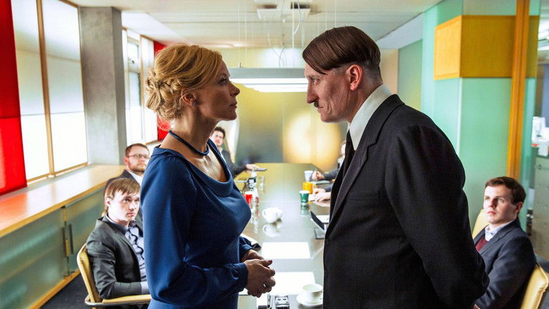 кадр из фильма Он снова здесь