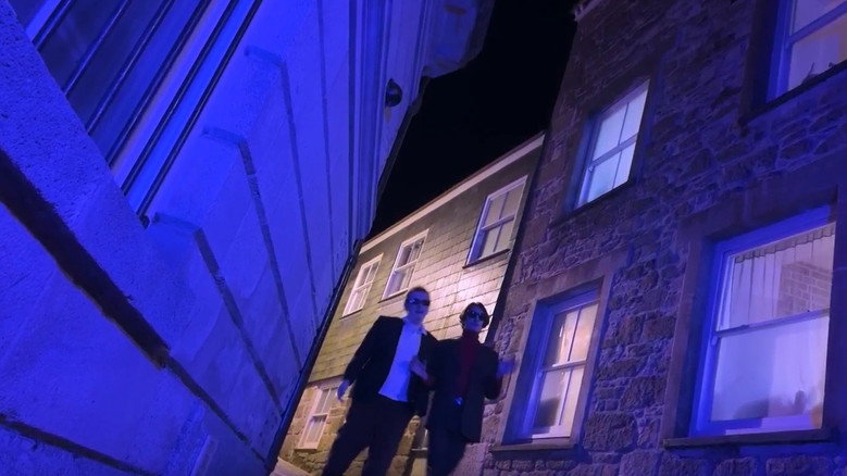 кадр из фильма The Knife Wore Perfume