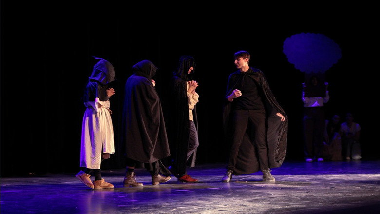 кадр из фильма Pesteˢ