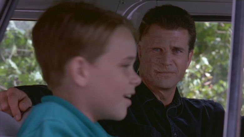 кадр из фильма Человек без лица