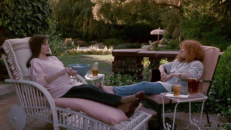 кадр из фильма На пляже