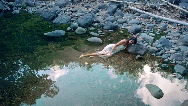 кадр из фильма LES FANTÔMES DES PROFONDEURS