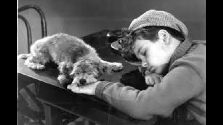 кадр из фильма Юные годы