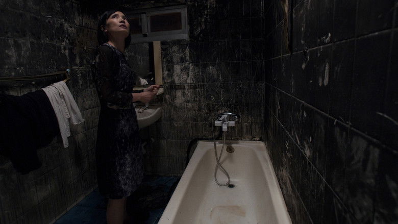 кадр из фильма Бродячие псы