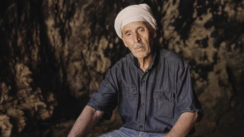 кадр из фильма Алжир, разделы специального вооружения