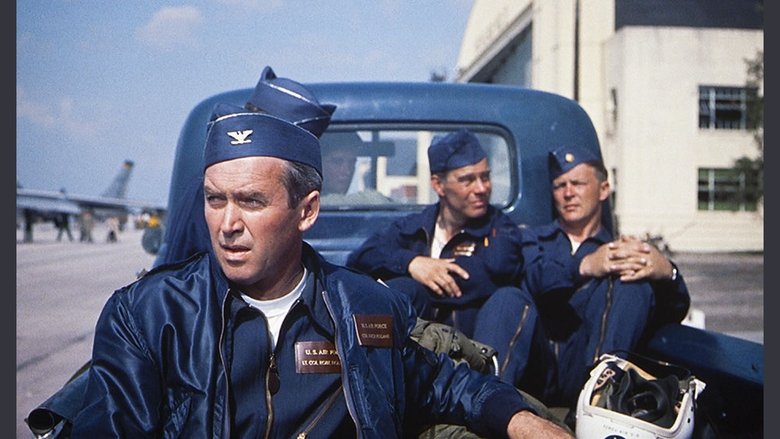 кадр из фильма Стратегическое Авиационное Командование