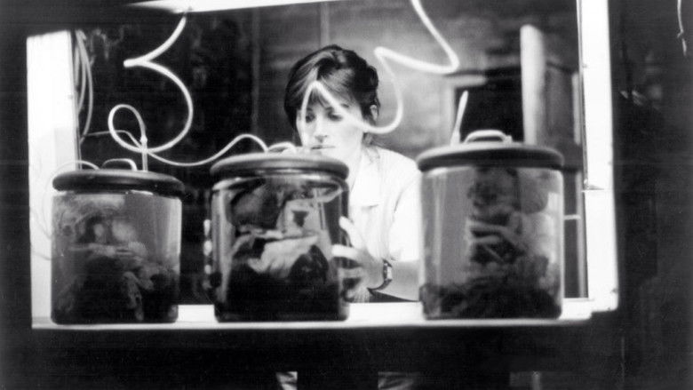 кадр из фильма Родственник