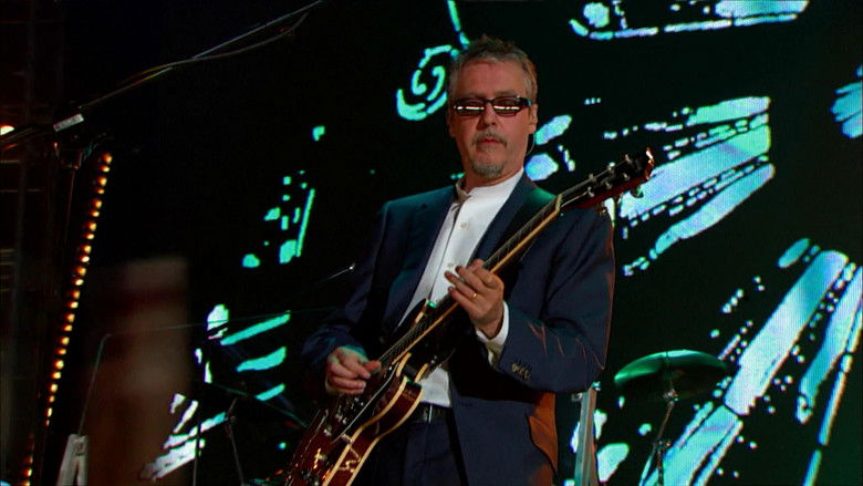 кадр из фильма The Pretenders - With Friends